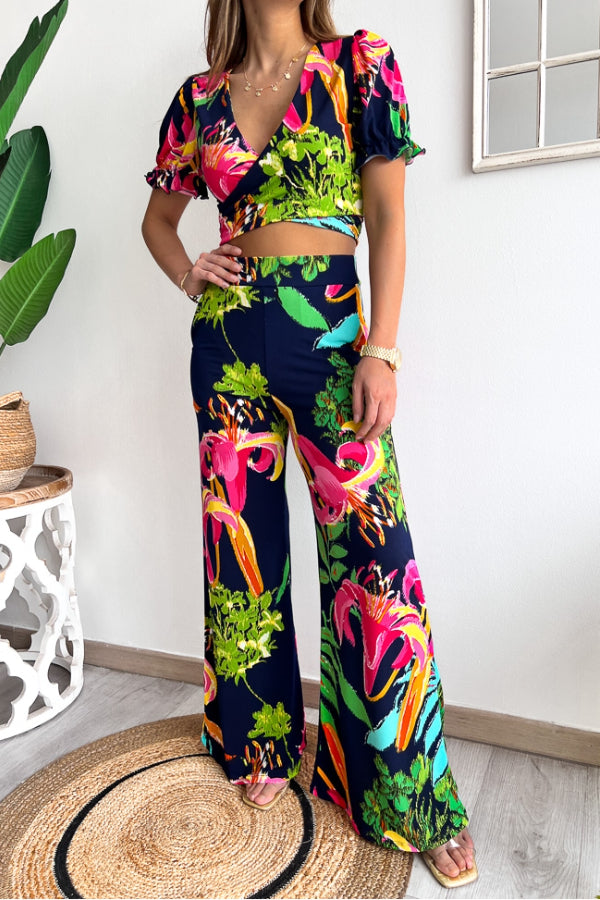 Classic Vintage Pants with a Flattering Fit