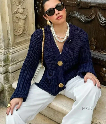 Elegantly Styled Cardigan for Everyday Wear