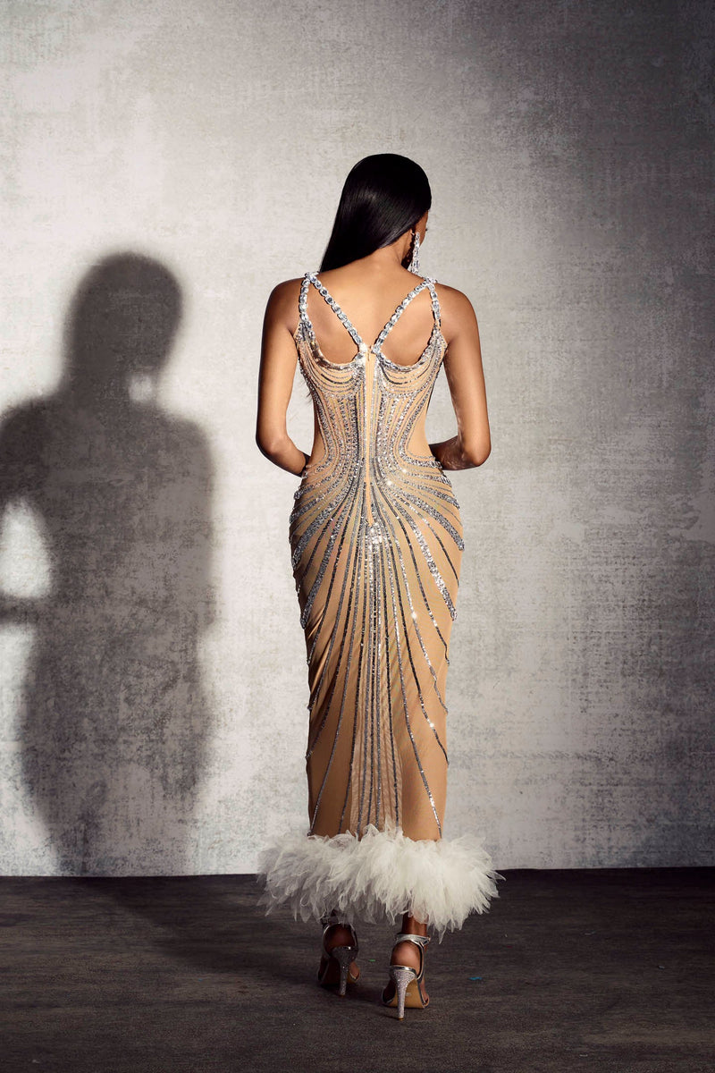 Beautifully Finished Dress in a Timeless Design