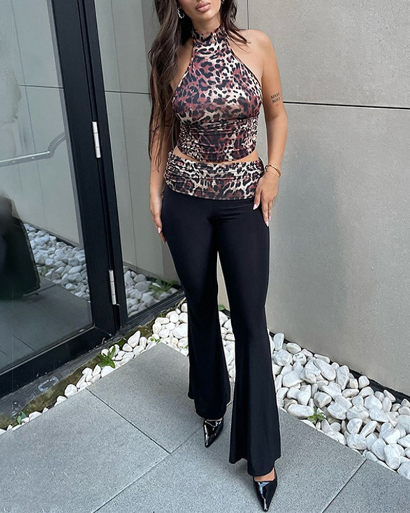 Polished Trousers with an Effortless Classic Look