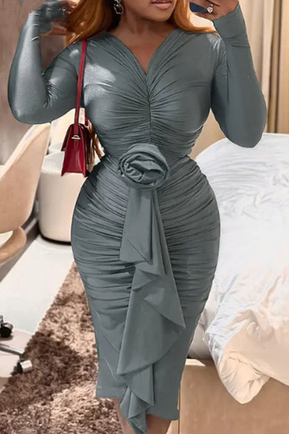 Effortlessly Elegant Dress with a Timeless Design