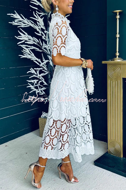 Beautifully Finished Dress in a Timeless Design