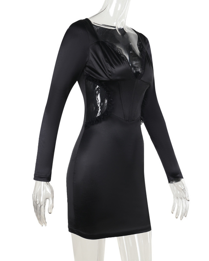 Beautifully Finished Dress in a Timeless Design