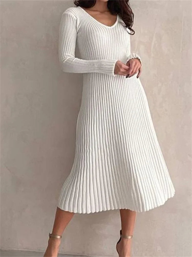 Effortlessly Elegant Dress with a Timeless Design