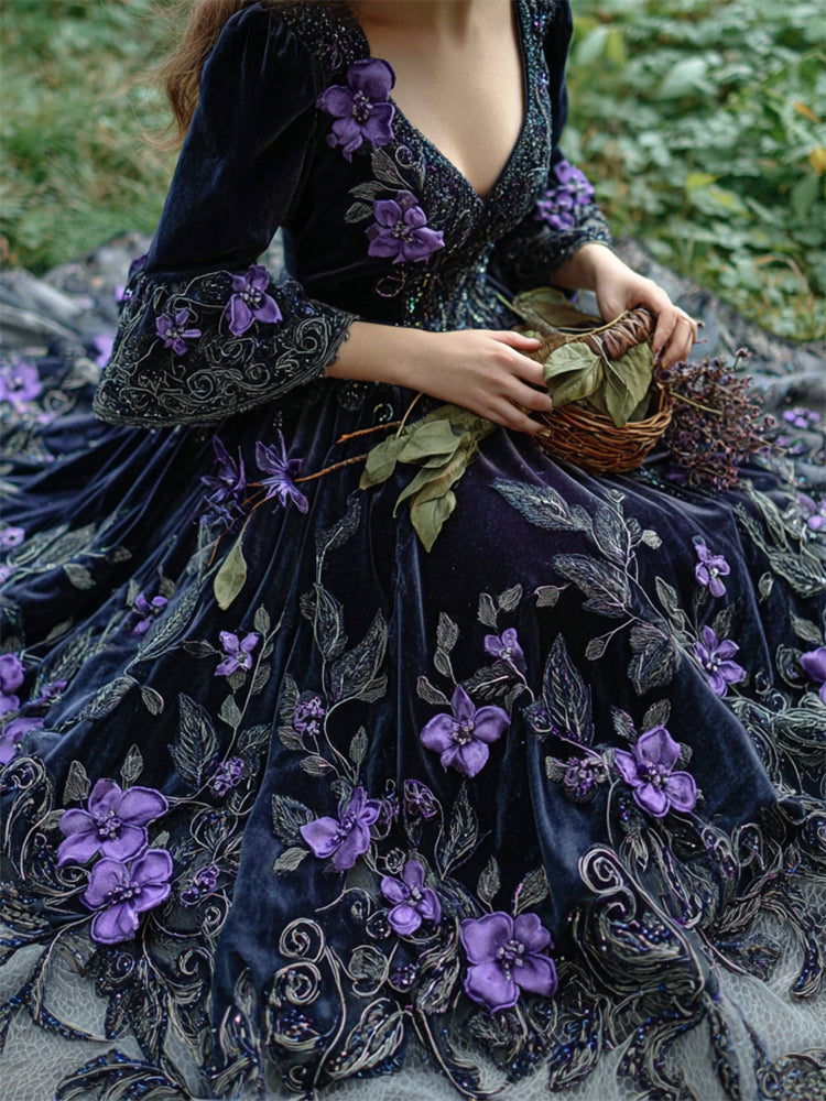 Beautifully Finished Dress in a Timeless Design
