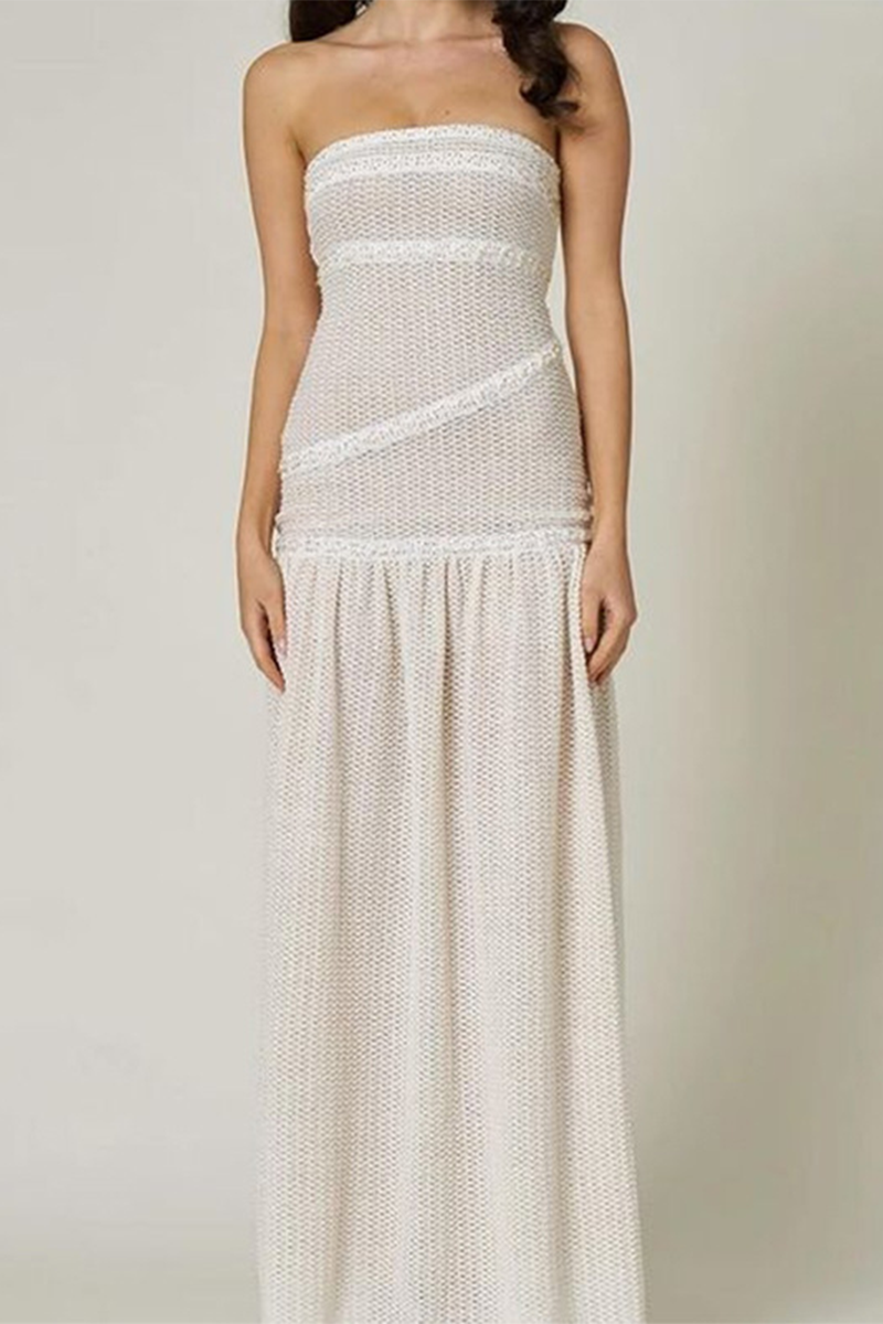 Beautifully Finished Dress in a Timeless Design