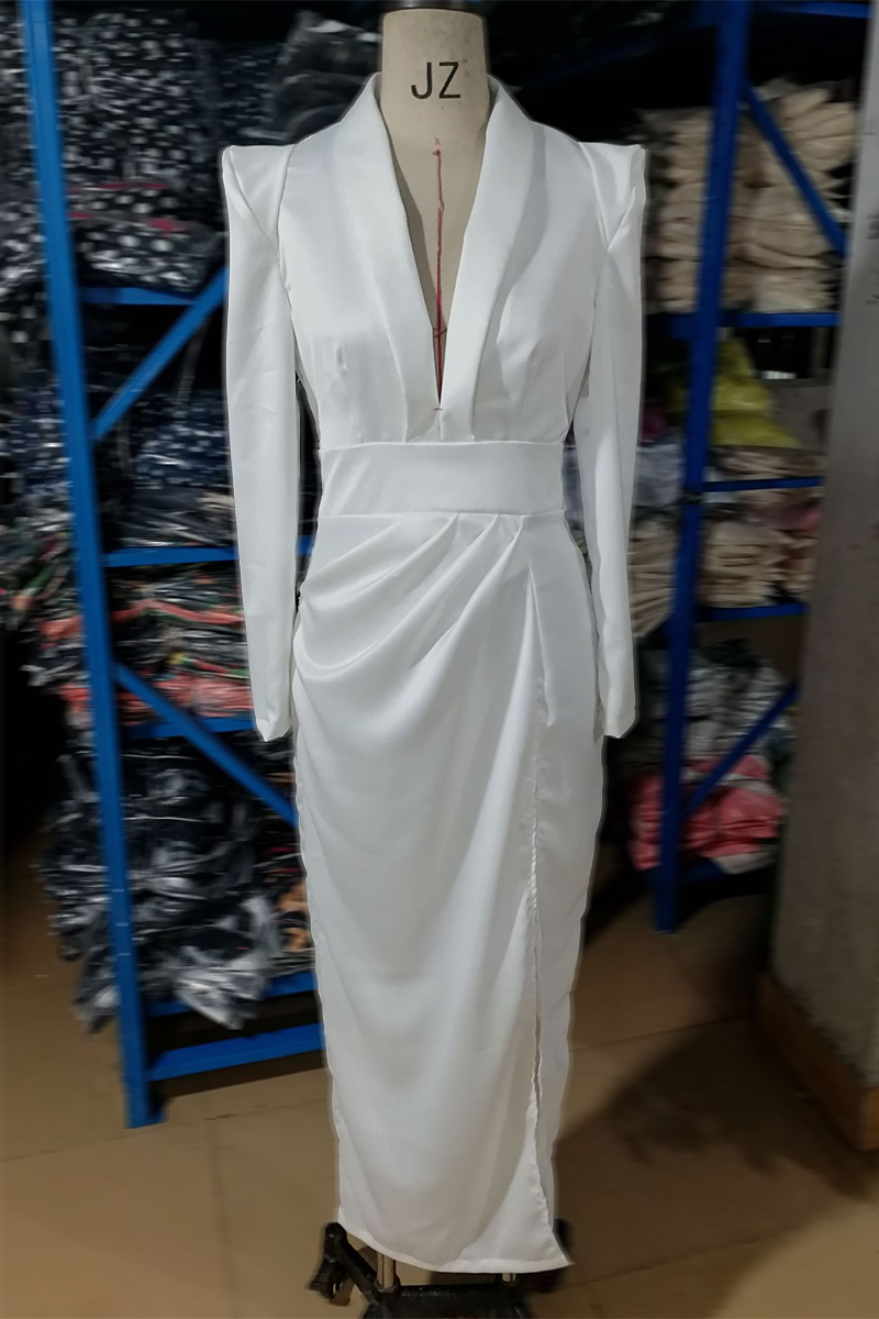 Beautifully Crafted Dress in a Classic Style
