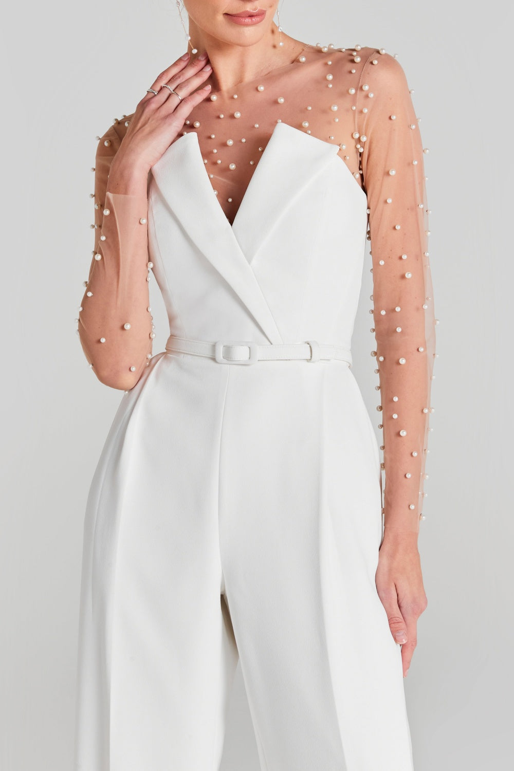 Effortlessly Elegant Garment with a Timeless Design