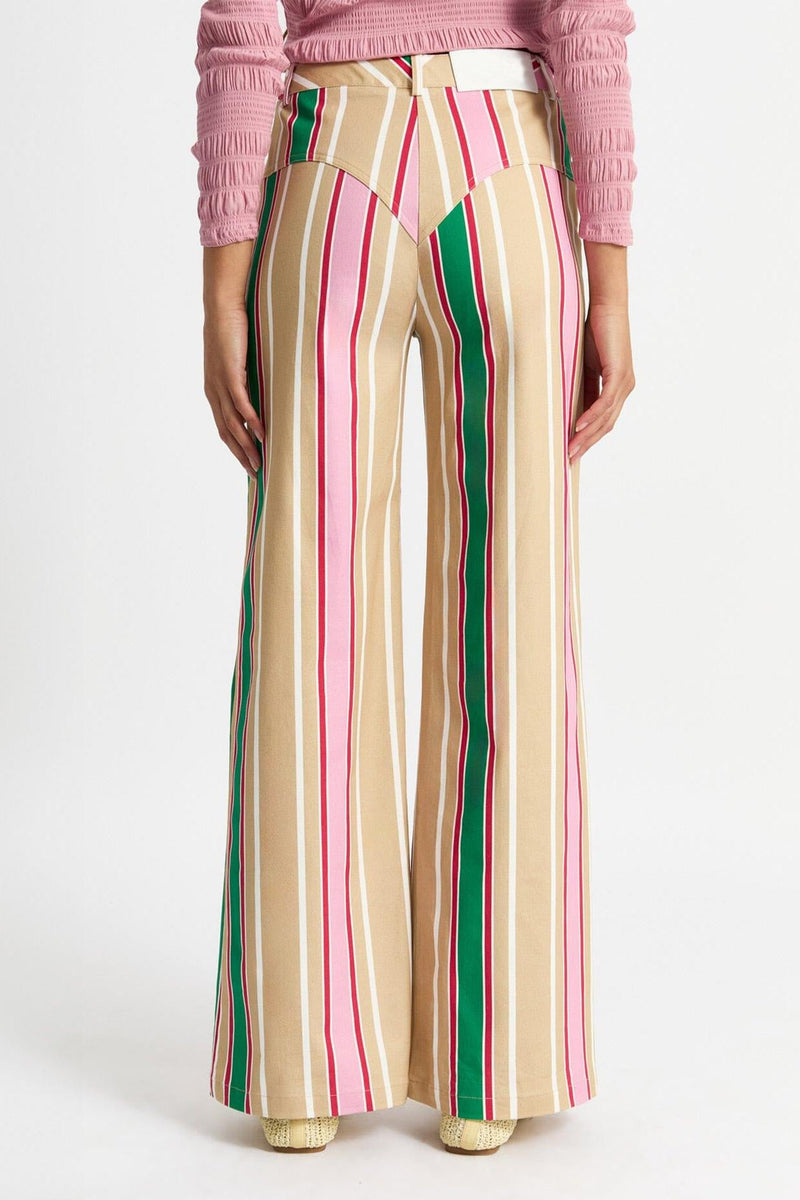 Classic Vintage Pants with a Flattering Fit