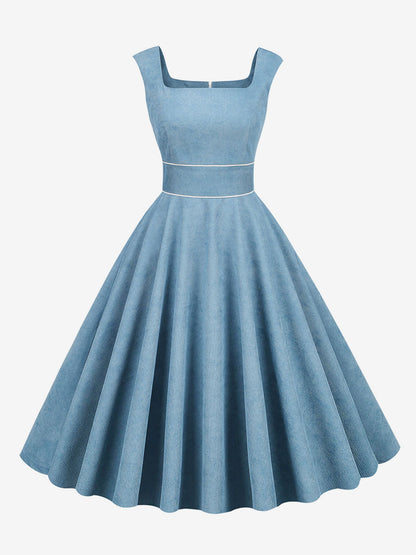 Classic Vintage Dress with a Flattering Fit