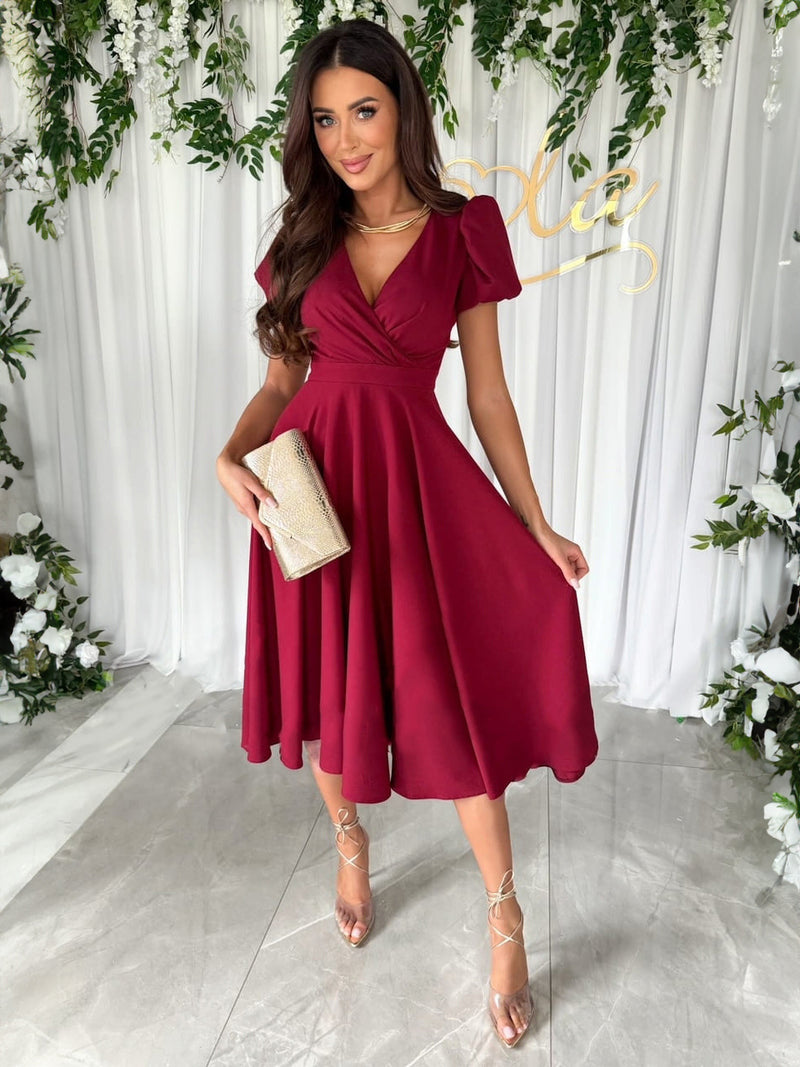 Beautifully Crafted Dress in a Classic Style