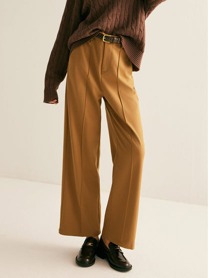 Effortlessly Elegant Pants with a Timeless Design