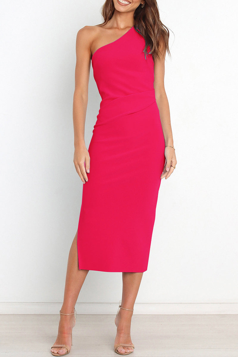 Well Tailored Dress with a Graceful Silhouette