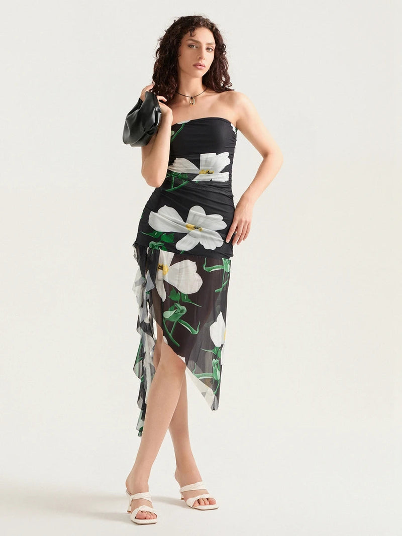 A Vintage Style Dress with Delicate Timeless Details