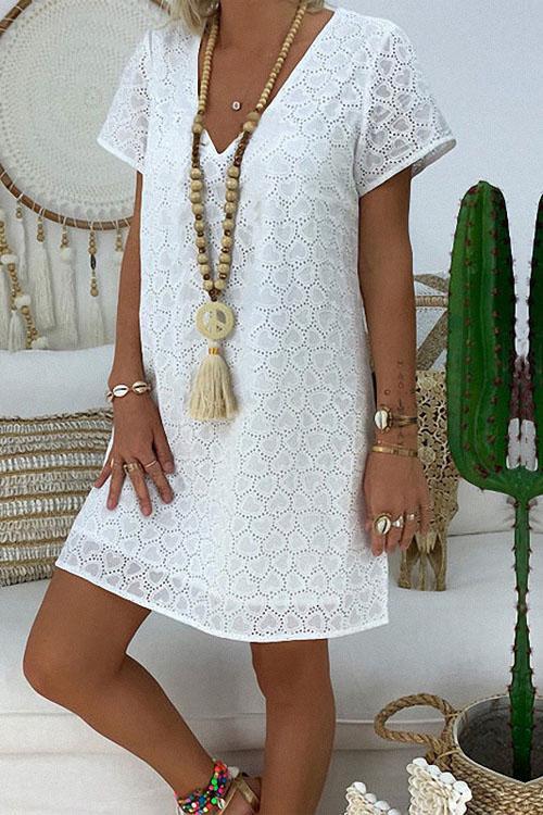 Beautifully Finished Dress in a Timeless Design