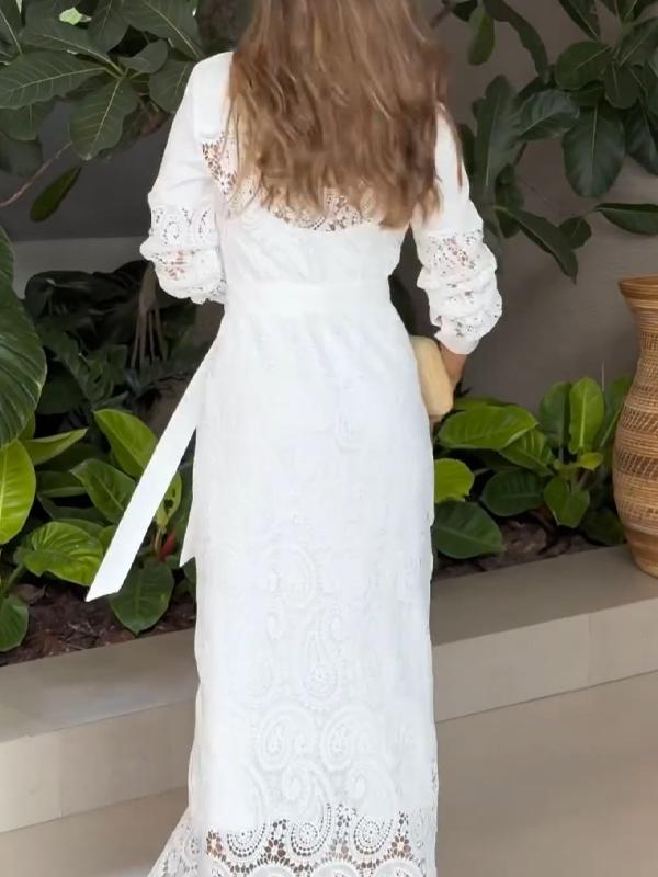 Beautifully Crafted Dress in a Classic Style