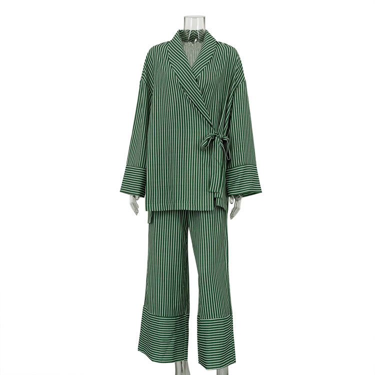Well Tailored Pants with a Graceful Silhouette