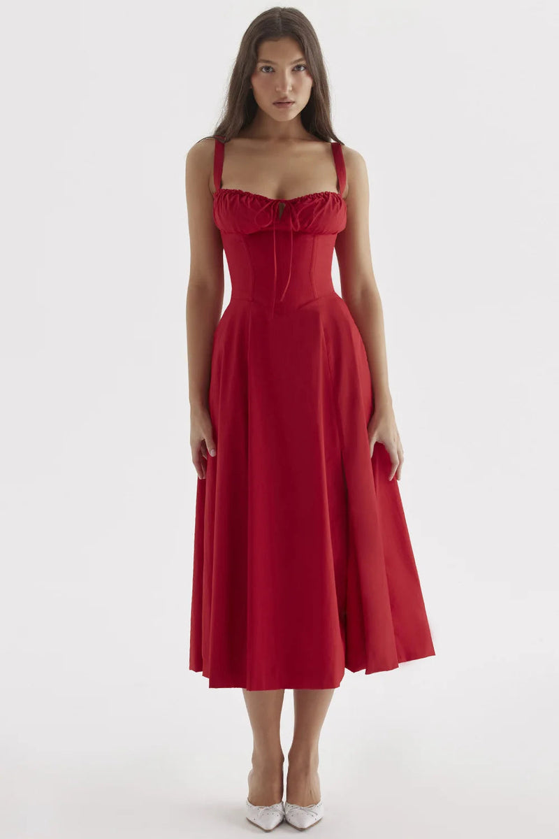 Well Tailored Dress with a Graceful Silhouette