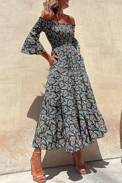 Beautifully Finished Dress in a Timeless Design