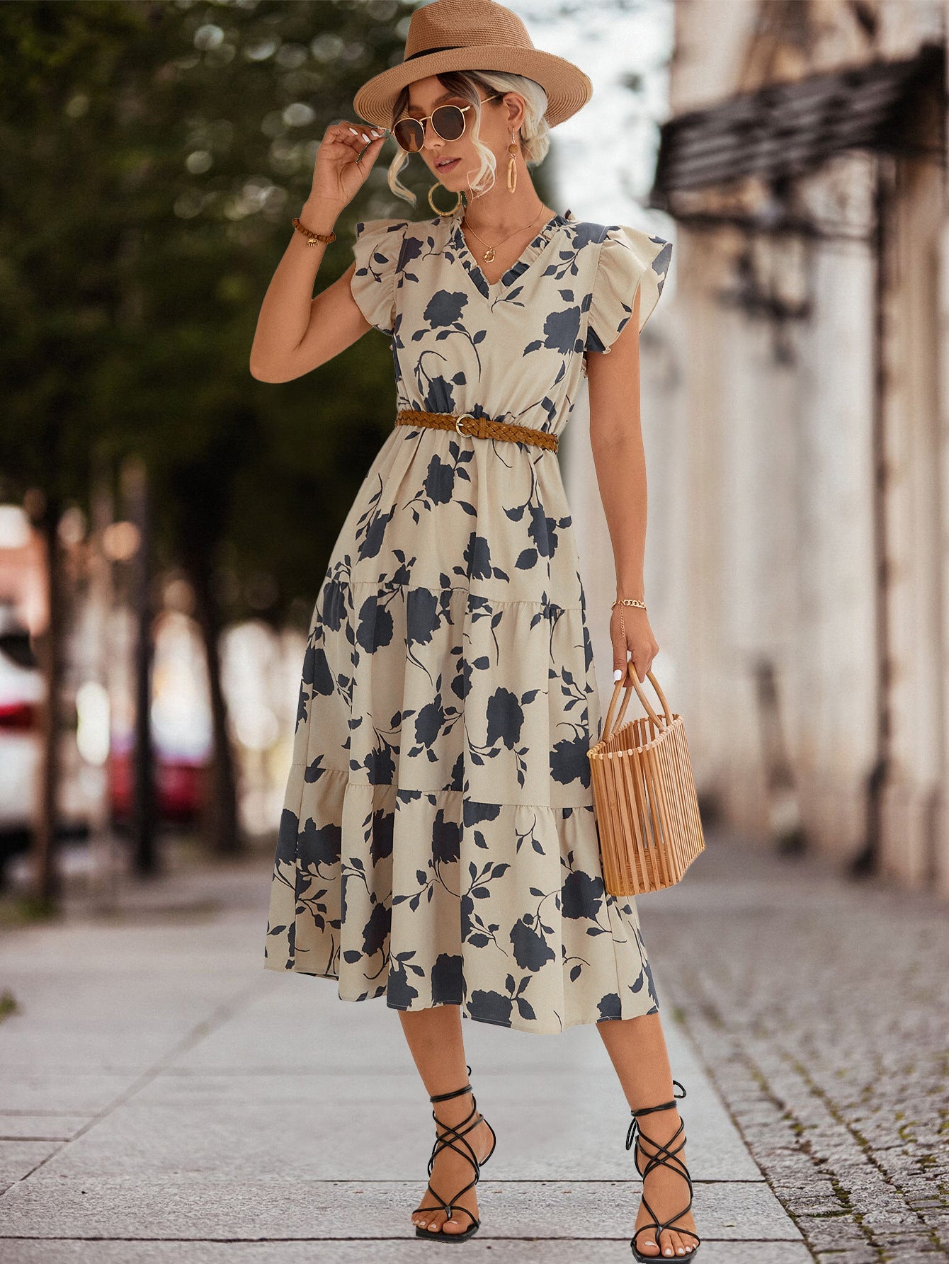 Beautifully Crafted Dress in a Classic Style