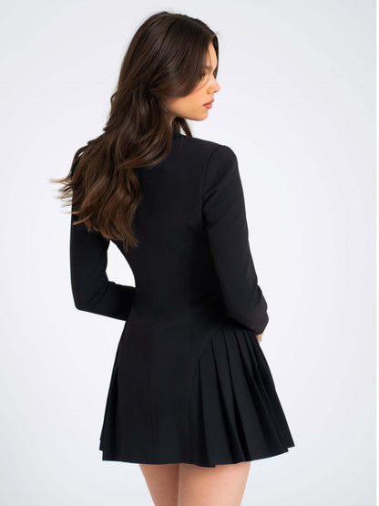 Well Tailored Jacket with a Graceful Silhouette