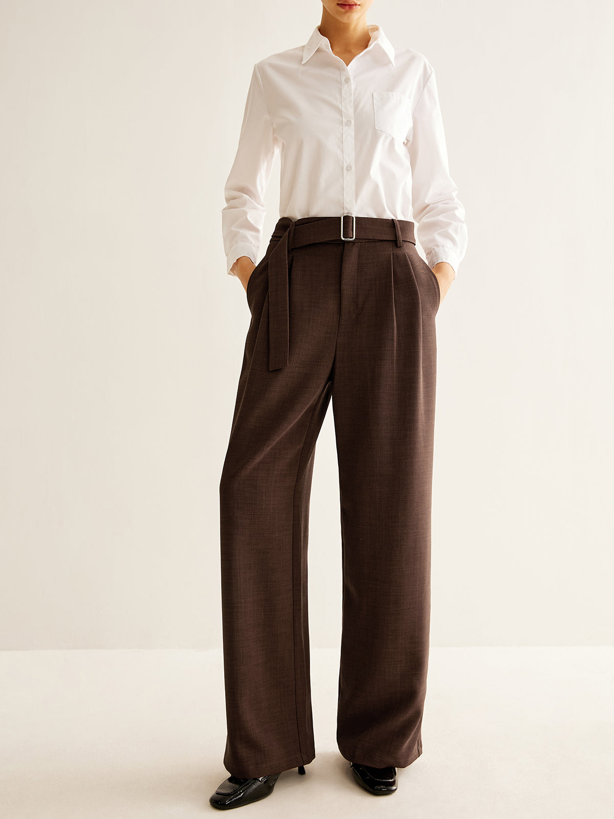 Classic Vintage Pants with a Flattering Fit