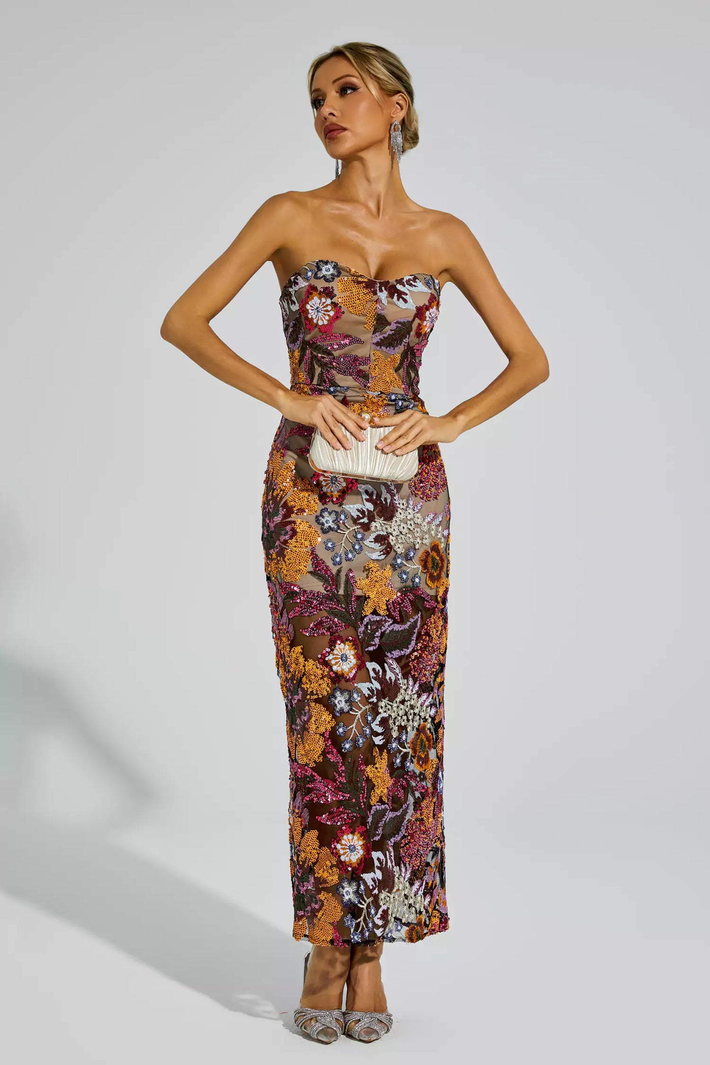 Gracefully Styled Dress for Any Occasion