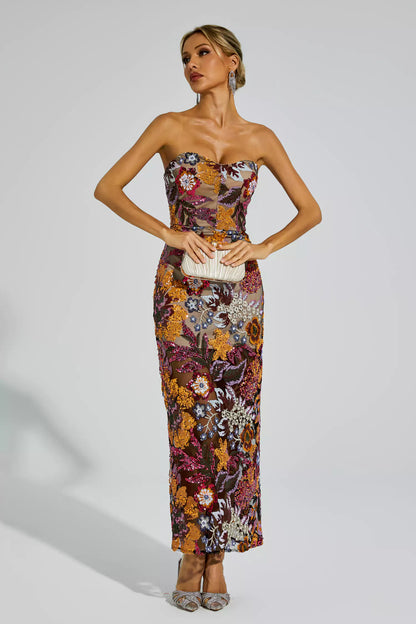 Gracefully Styled Dress for Any Occasion