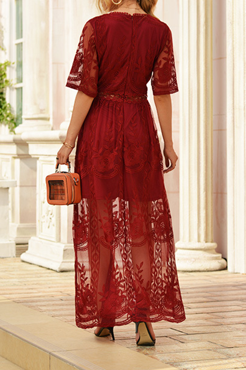 Beautifully Crafted Dress in a Classic Style