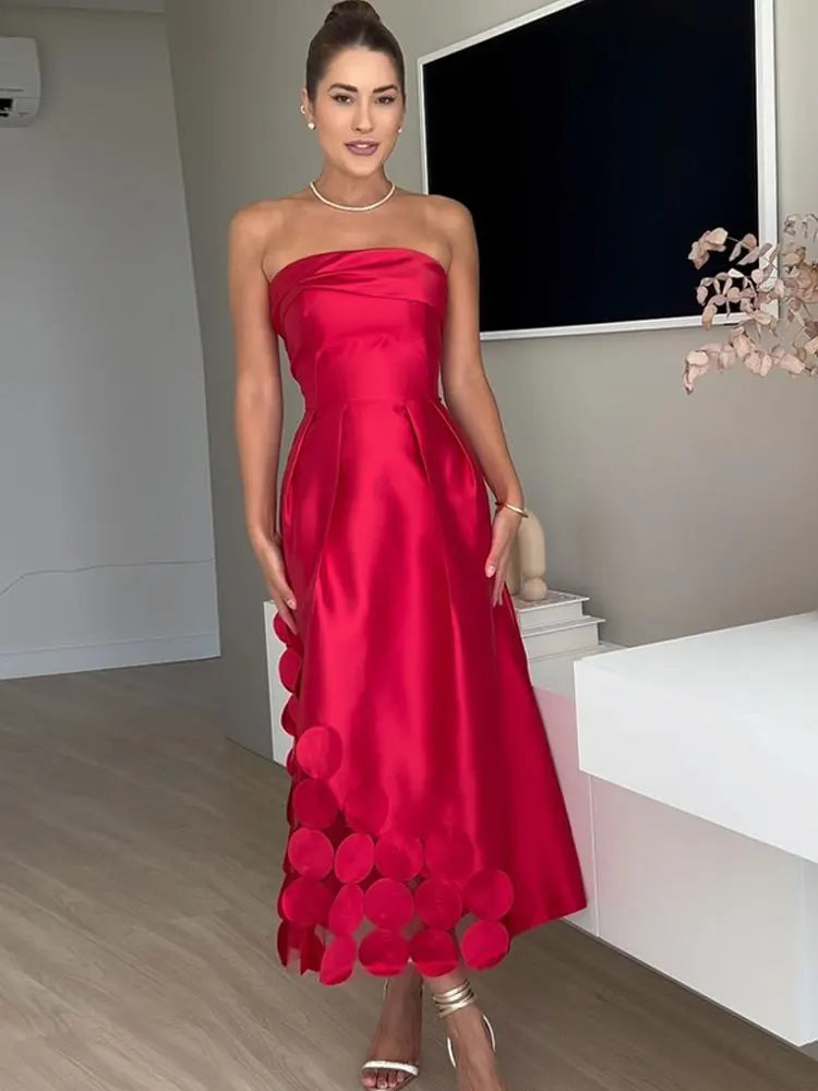 Effortlessly Elegant Dress with a Timeless Design