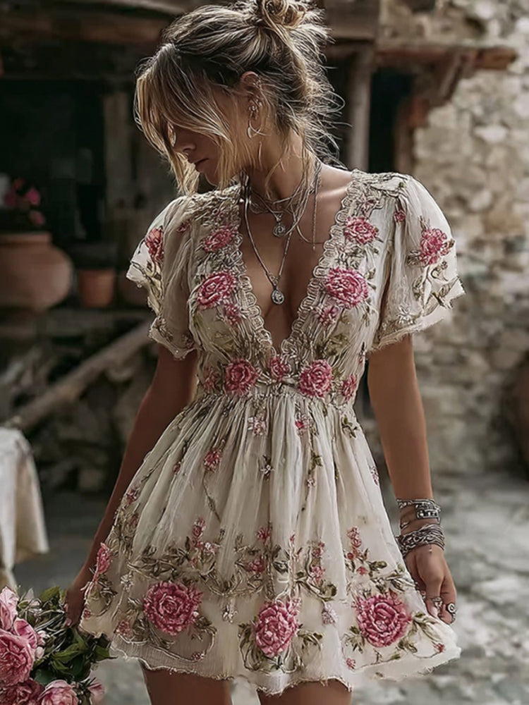 Classic Vintage Dress with a Flattering Fit