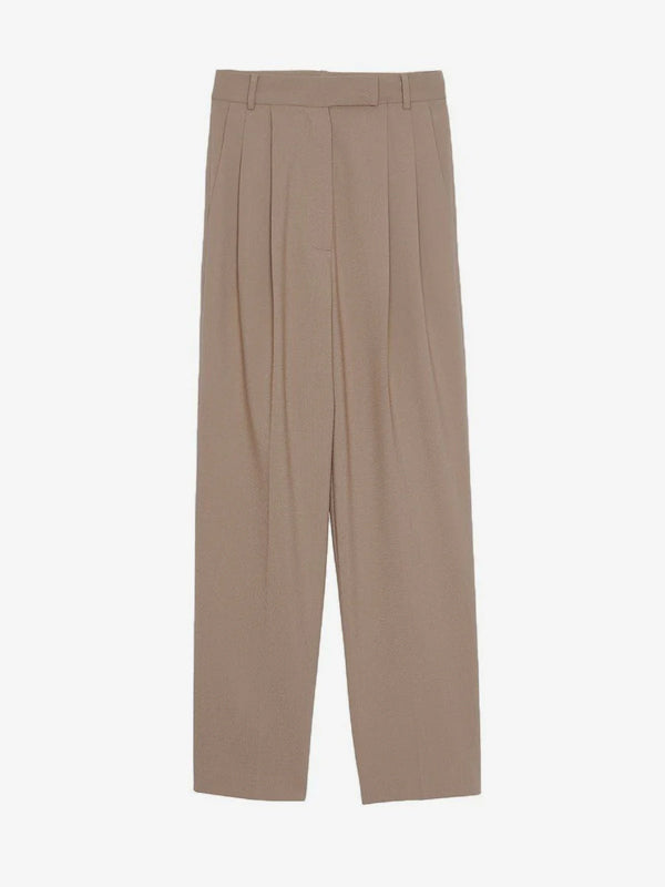 Beautifully Finished Pants in a Timeless Design