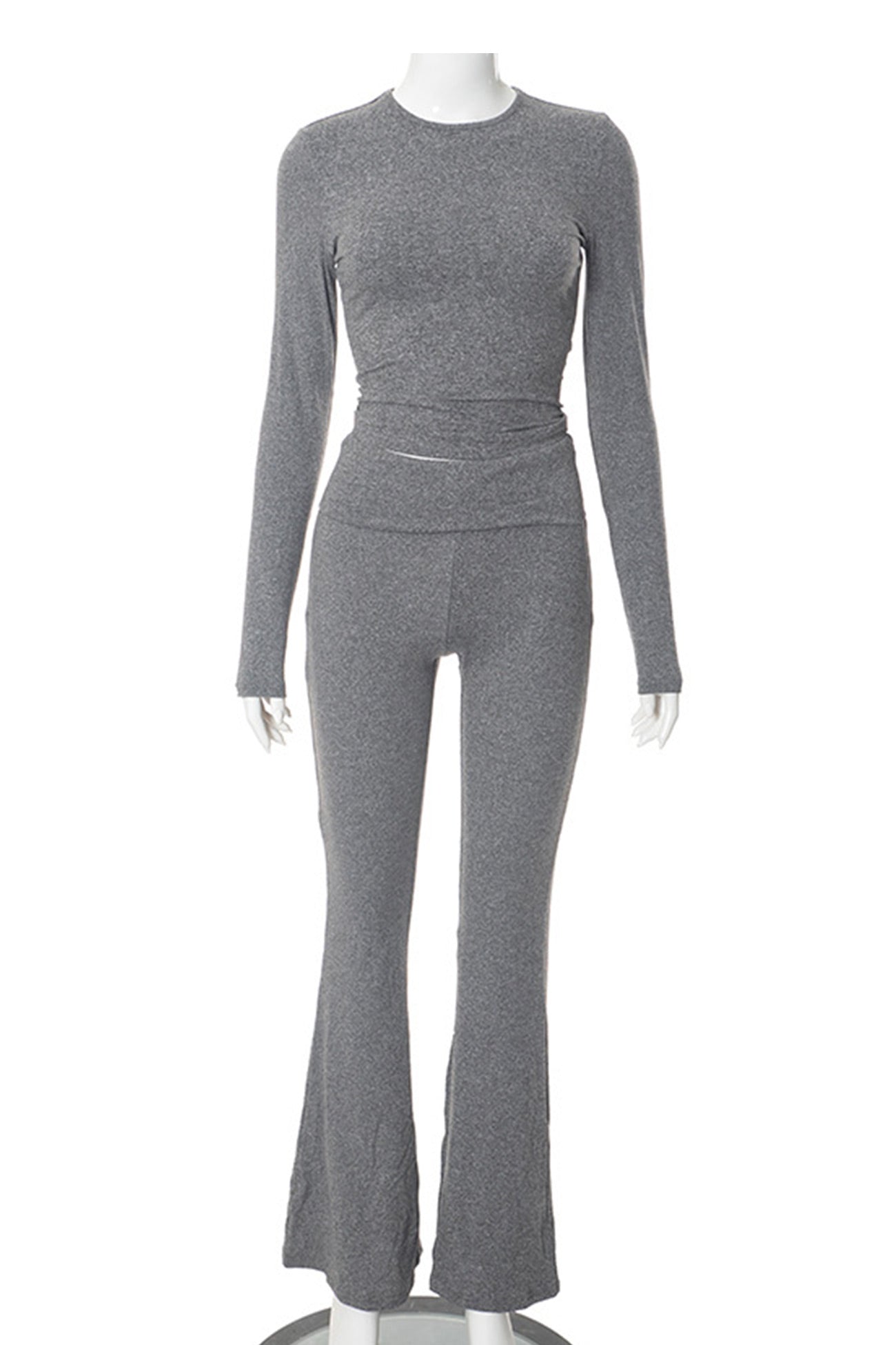 Effortlessly Elegant Pants with a Timeless Design