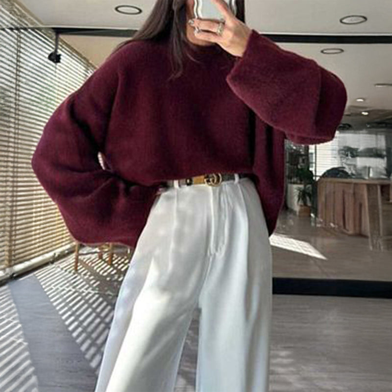 Effortlessly Elegant Sweater with a Timeless Design