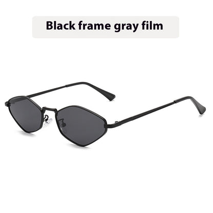 Black Frame Gray Piece