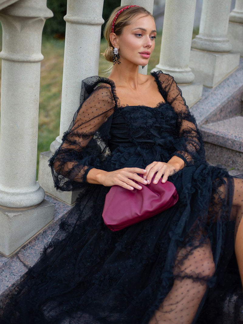 Beautifully Crafted Dress in a Classic Style