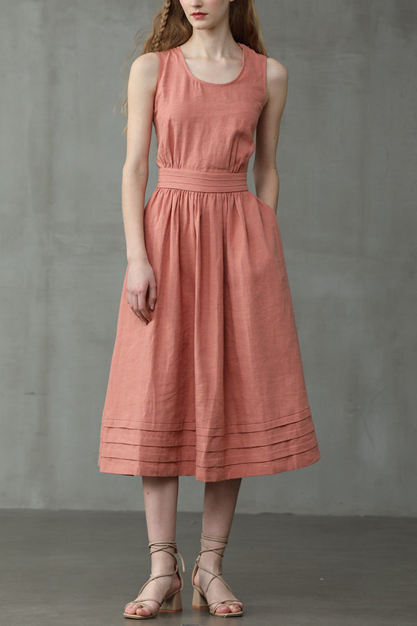 Well Tailored Dress with a Graceful Silhouette