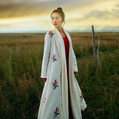 Well Tailored Cardigan with a Graceful Silhouette