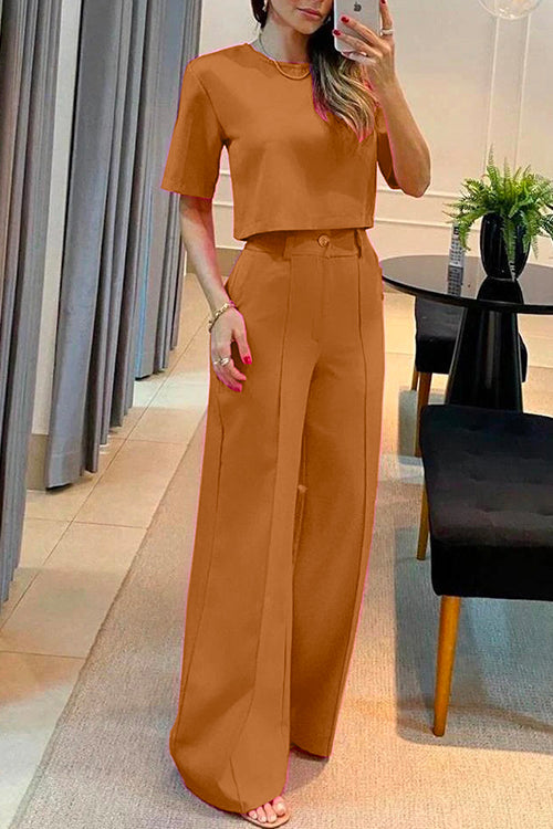 Classic Vintage Pants with a Flattering Fit