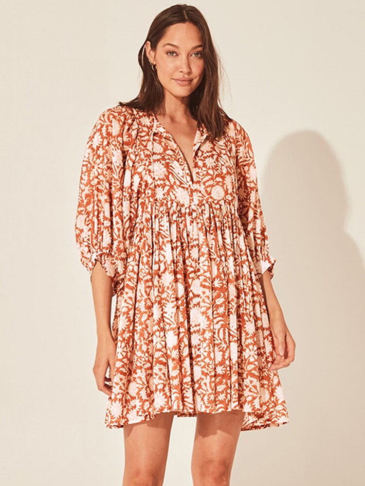 Gracefully Styled Dress for Any Occasion