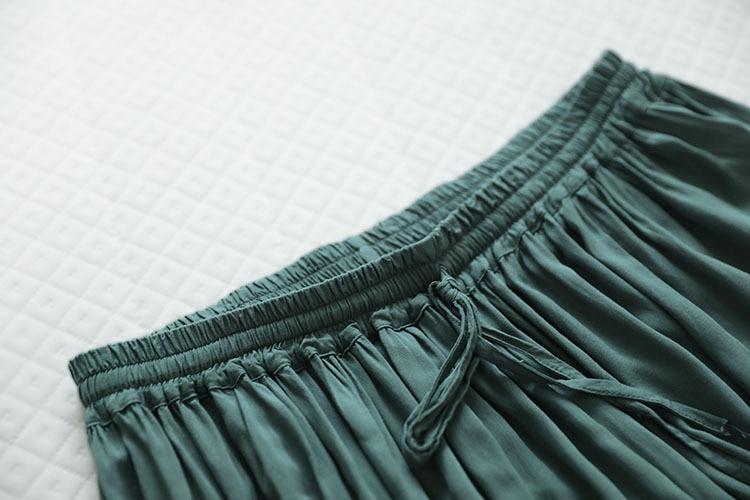 Elegantly Styled Pants for Everyday Wear