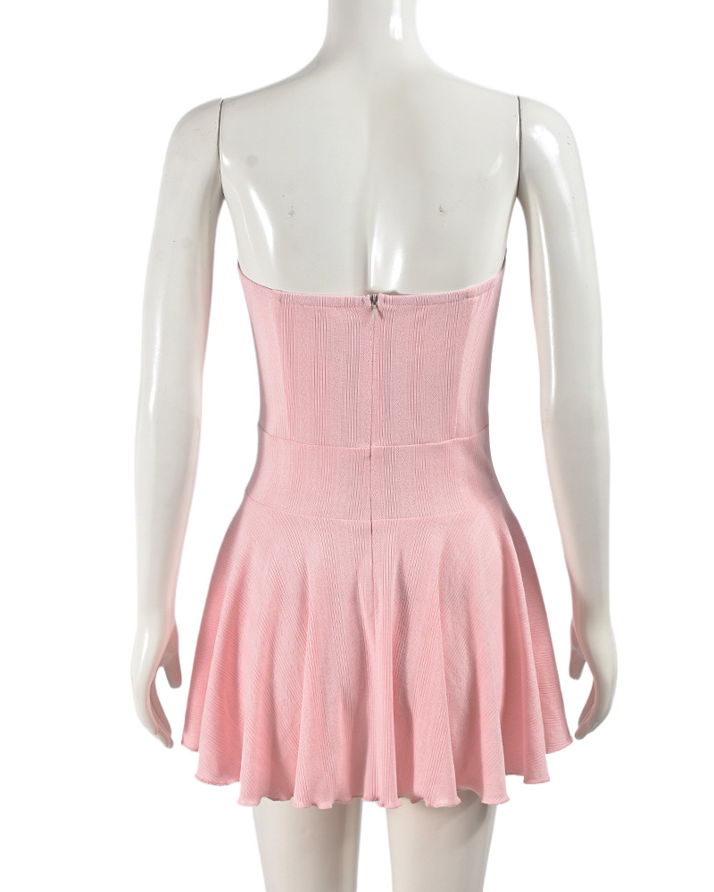 Well Tailored Dress with a Graceful Silhouette