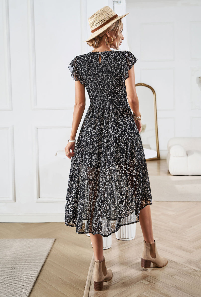 Effortlessly Elegant Dress with a Timeless Design