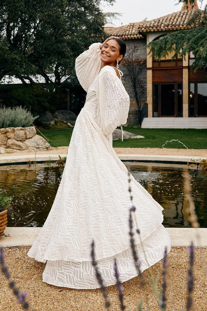 Gracefully Styled Dress for Any Occasion