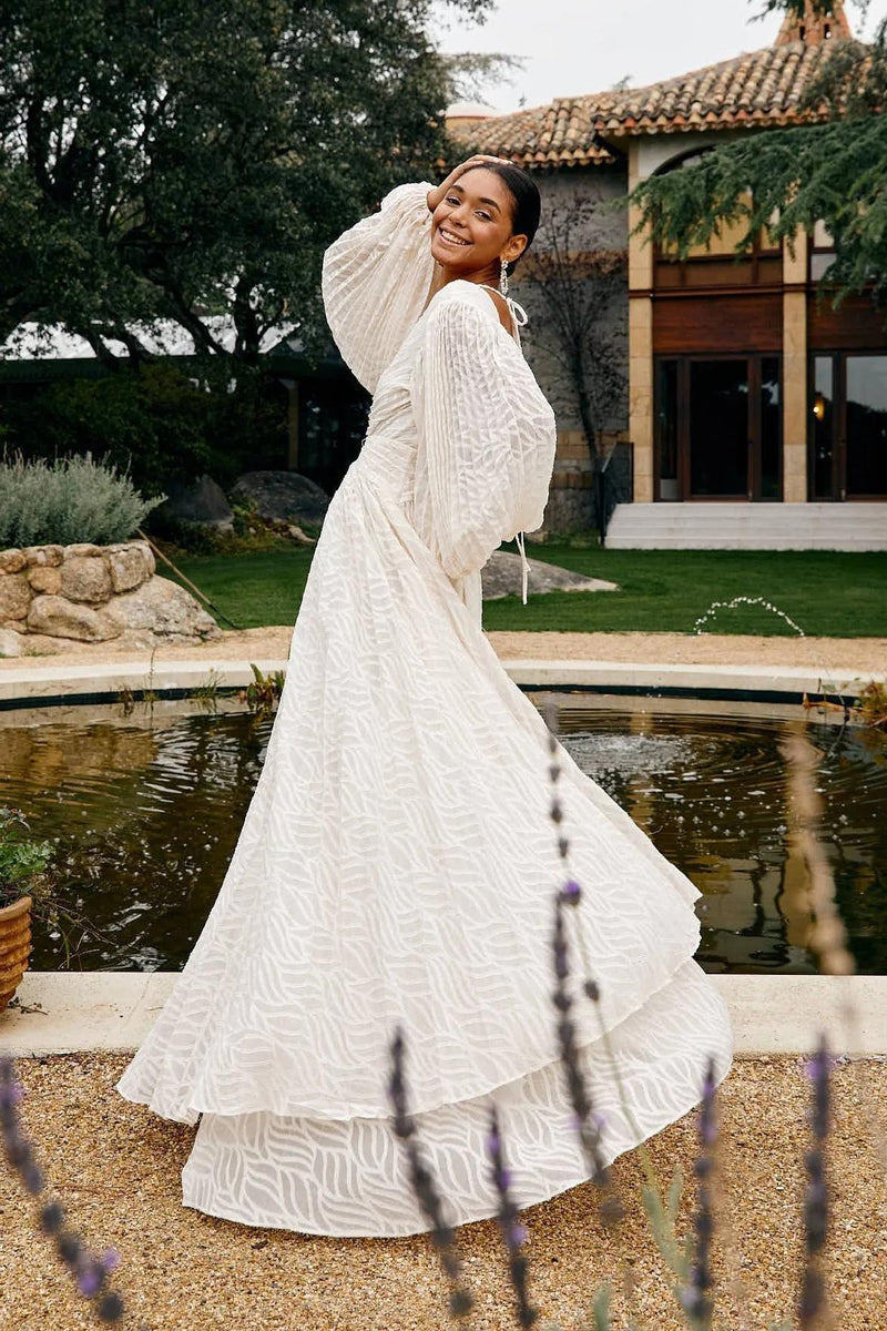 Gracefully Styled Dress for Any Occasion