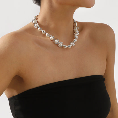 Romantic Pearl Necklace for Special Moments