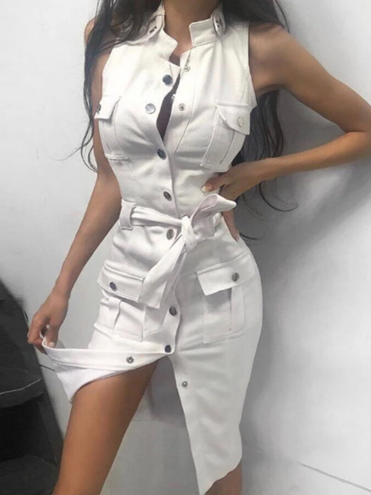 Beautifully Finished Dress in a Timeless Design