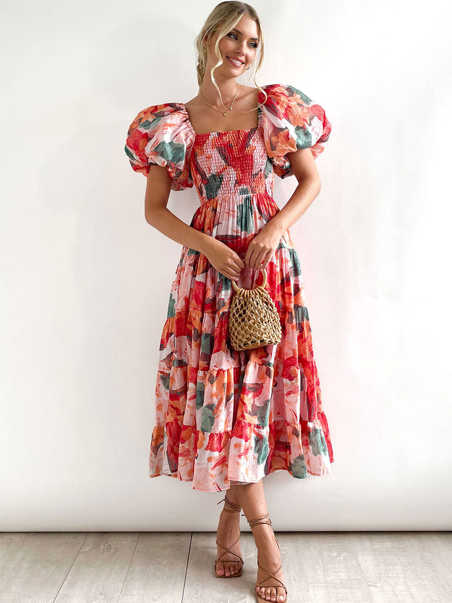 Well Tailored Dress with a Graceful Silhouette