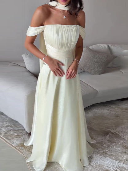 Effortlessly Elegant Garment with a Timeless Design