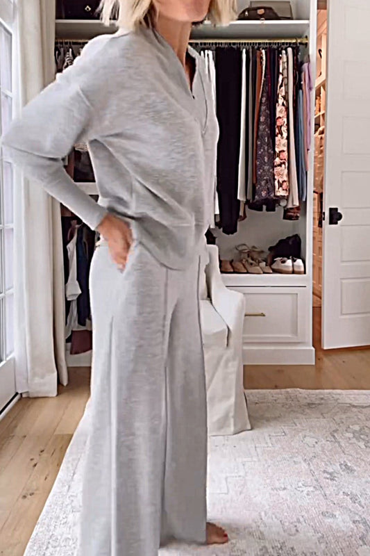 Effortlessly Elegant Pants with a Timeless Design
